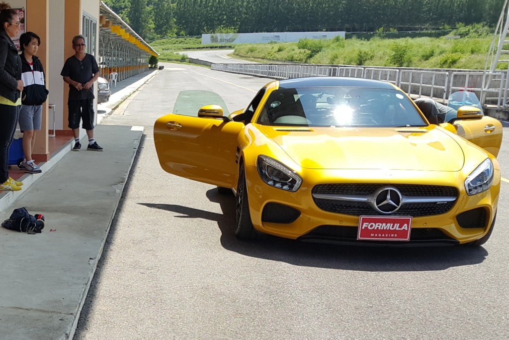 พี่น้องลองรถ AMG GT S