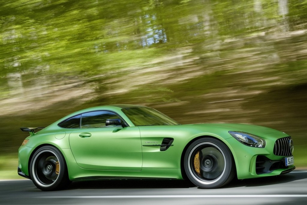 MERCEDES-AMG GT R