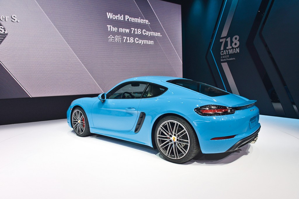 PORSCHE 718 CAYMAN 2