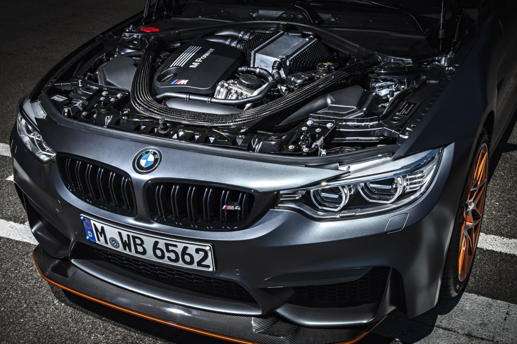 2016-BMW-M4-GTS-images-1900x1200-wallpaper-41