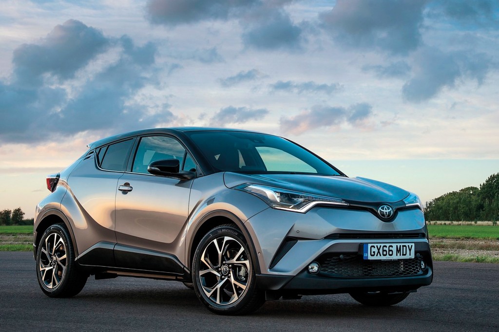 Toyota-C-HR_US-Version-2018-1600-02