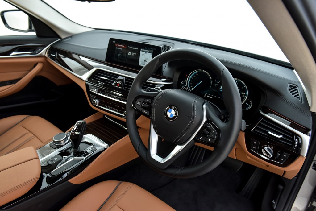 BMW 520d Luxury (11)