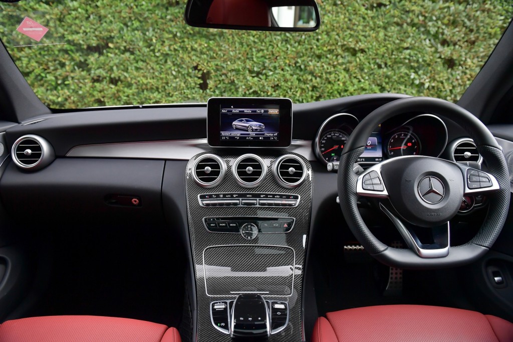 C 250 Coupe AMG Dynamic_Silver_Interior (1)