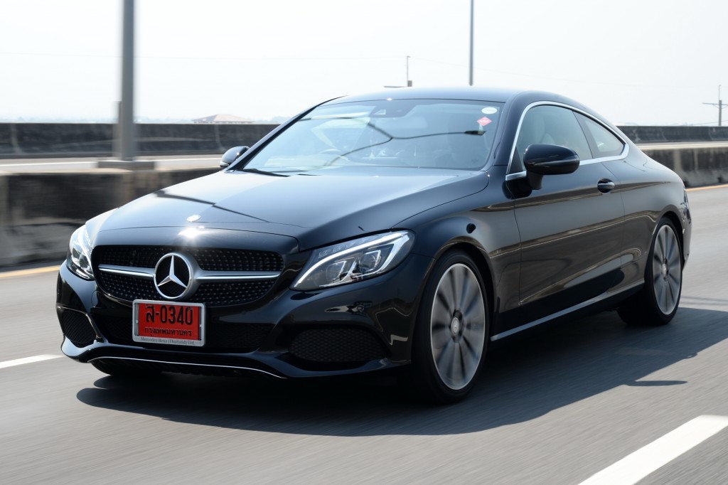 C 250 Coupe Sport_Black_Running (5)