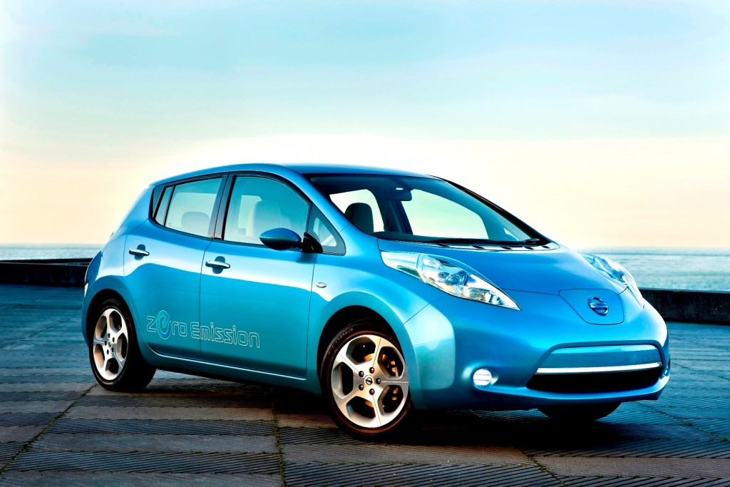 02. NISSAN LEAF