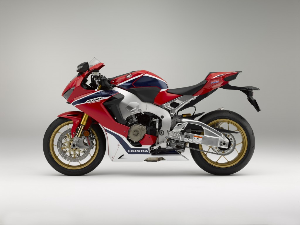 CB1000RR_Fireblade_SP1_LS_2017_ORIGINAL