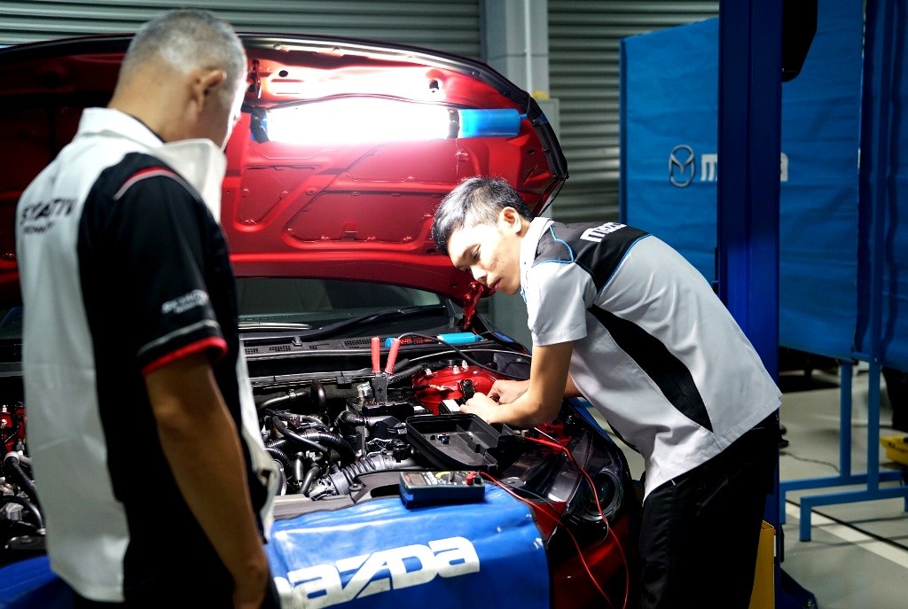 Mazda_4