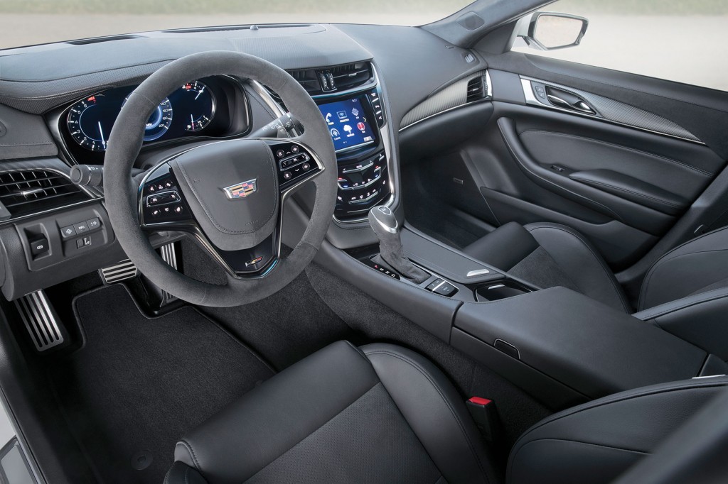 2017-Cadillac-CTS-V-Sedan-bc-016