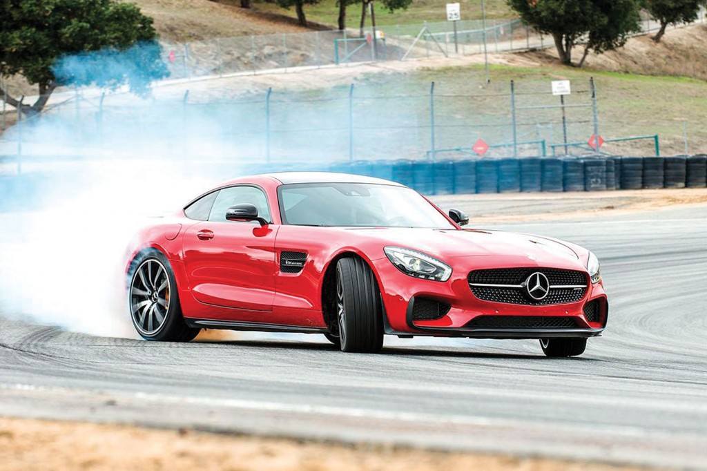 Mercedes-AMG-GT-S-burnout