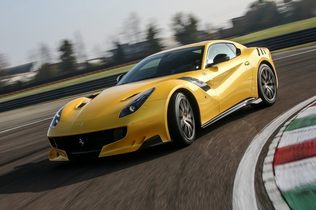 Ferrari-F12tdf-2016-1600-03