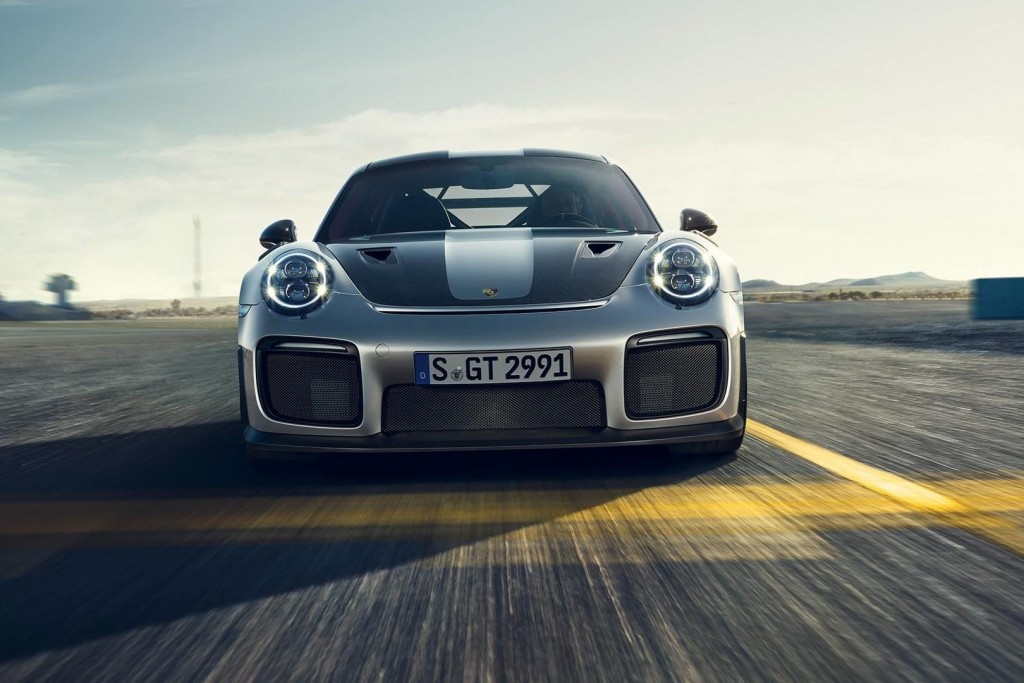 2018-porsche-911-gt2-rs (2)