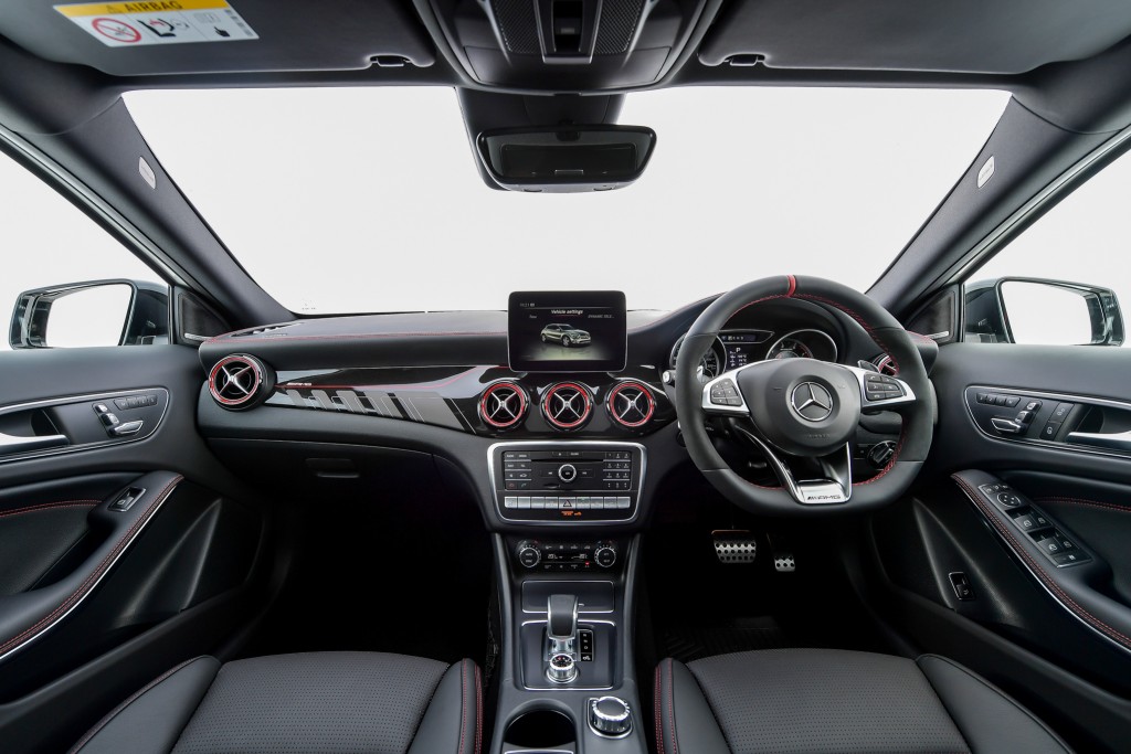 BENZ 45 AMG  VIGNETTE-48