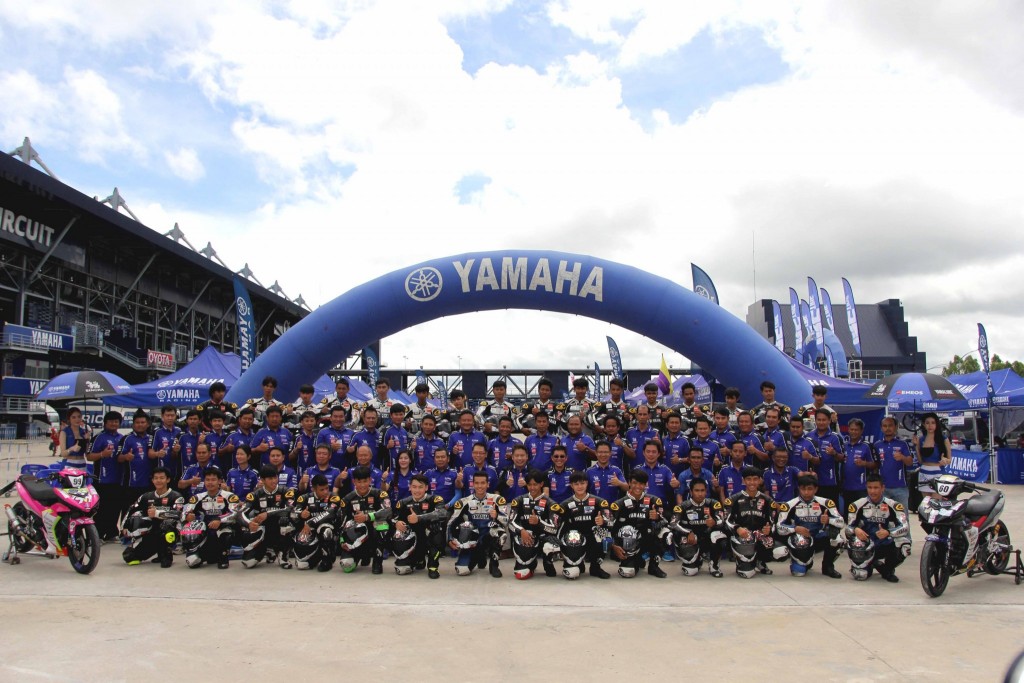 02 ยามาฮ่า ส่งท้ายเกม Moto Challenge Season 3 นำนักแข่งอาชีวะสัมผัสสนามแข่งระดับโลก
