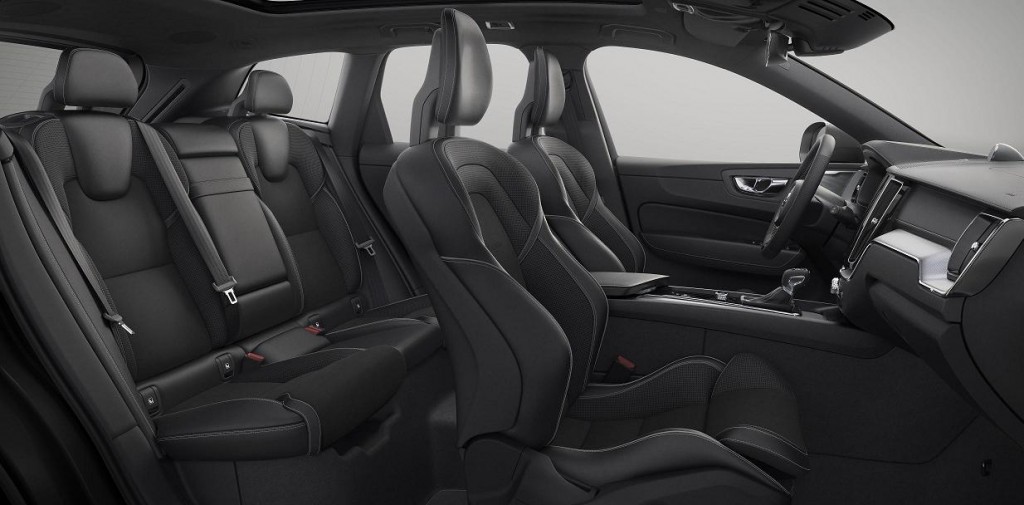 10_XC60_dark_interior_RDesign_T8