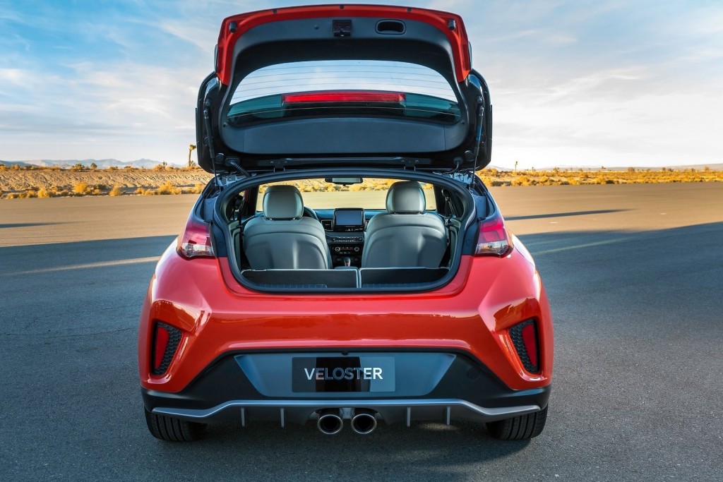 Hyundai-Veloster-2019-1600-17