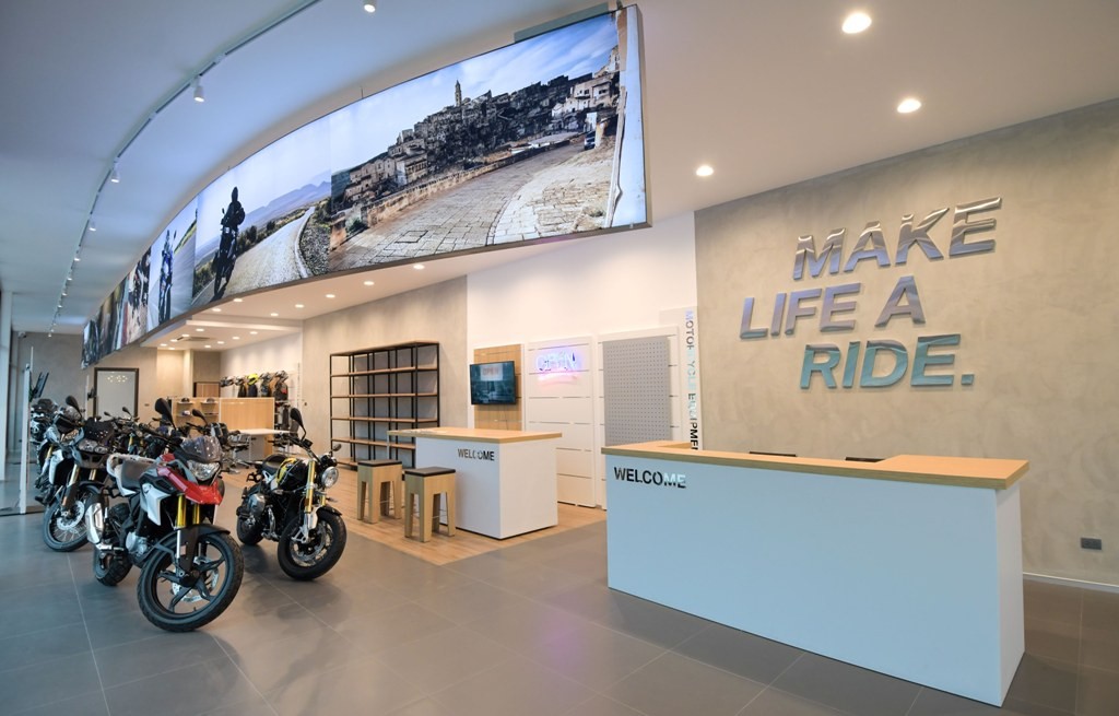 BMW Motorrad Sky Autohaus Khon Kaen (4)