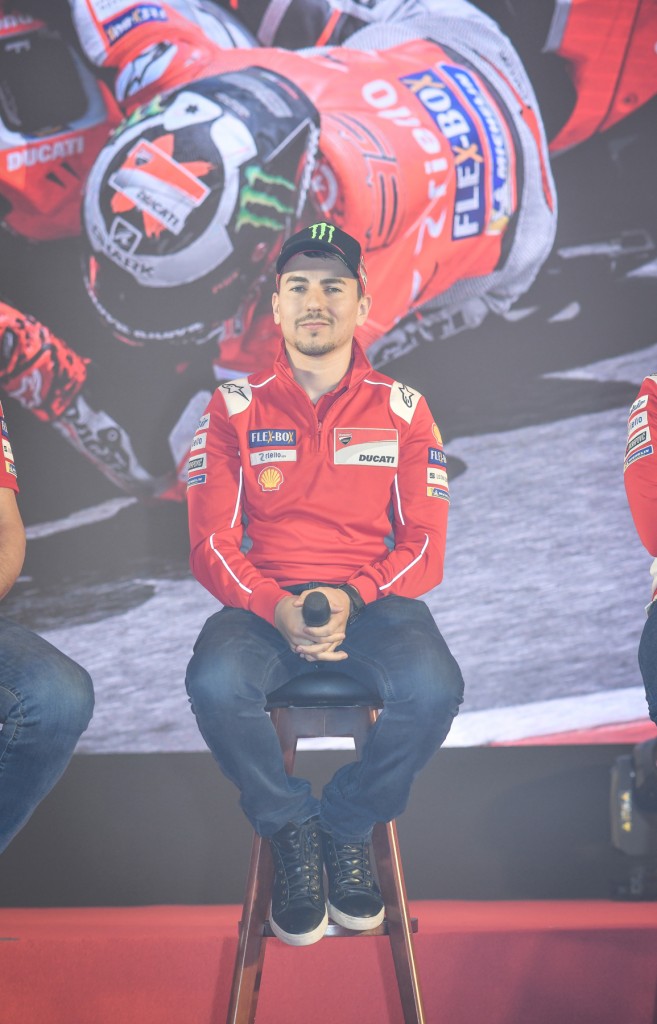 Jorge Lorenzo (ฮอร์เฮ่ ลอเรนโซ่) หมายเลข 99