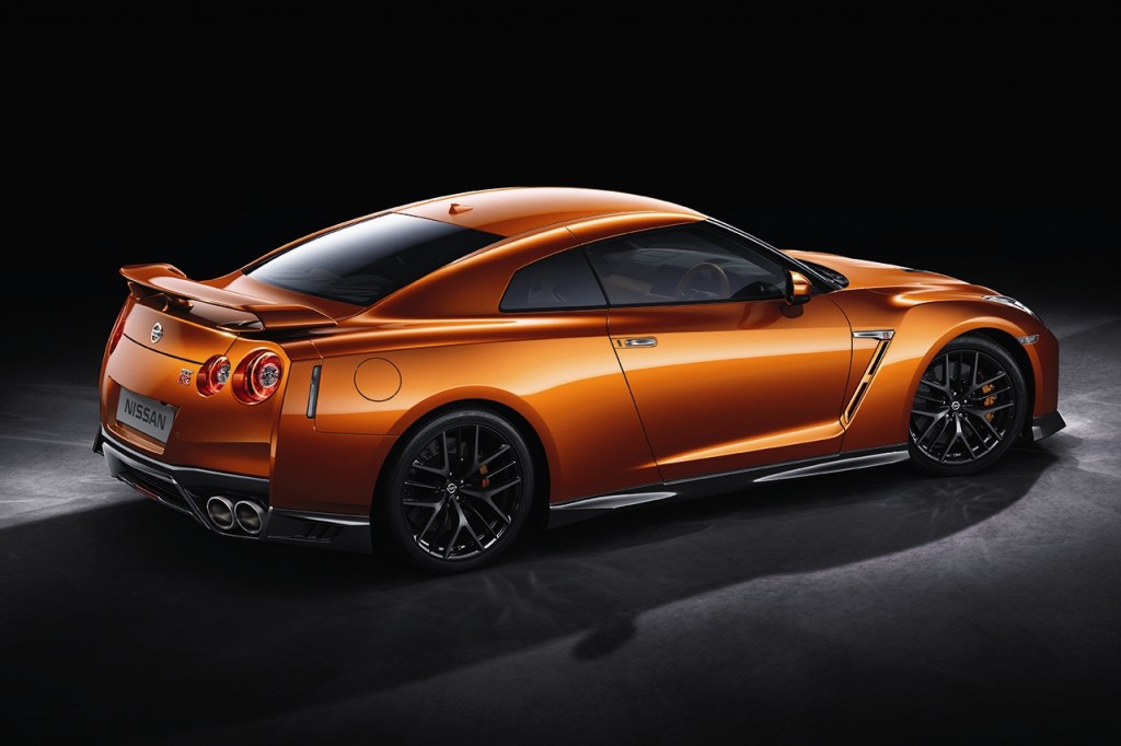 2018 GT-R Premium Edition_04