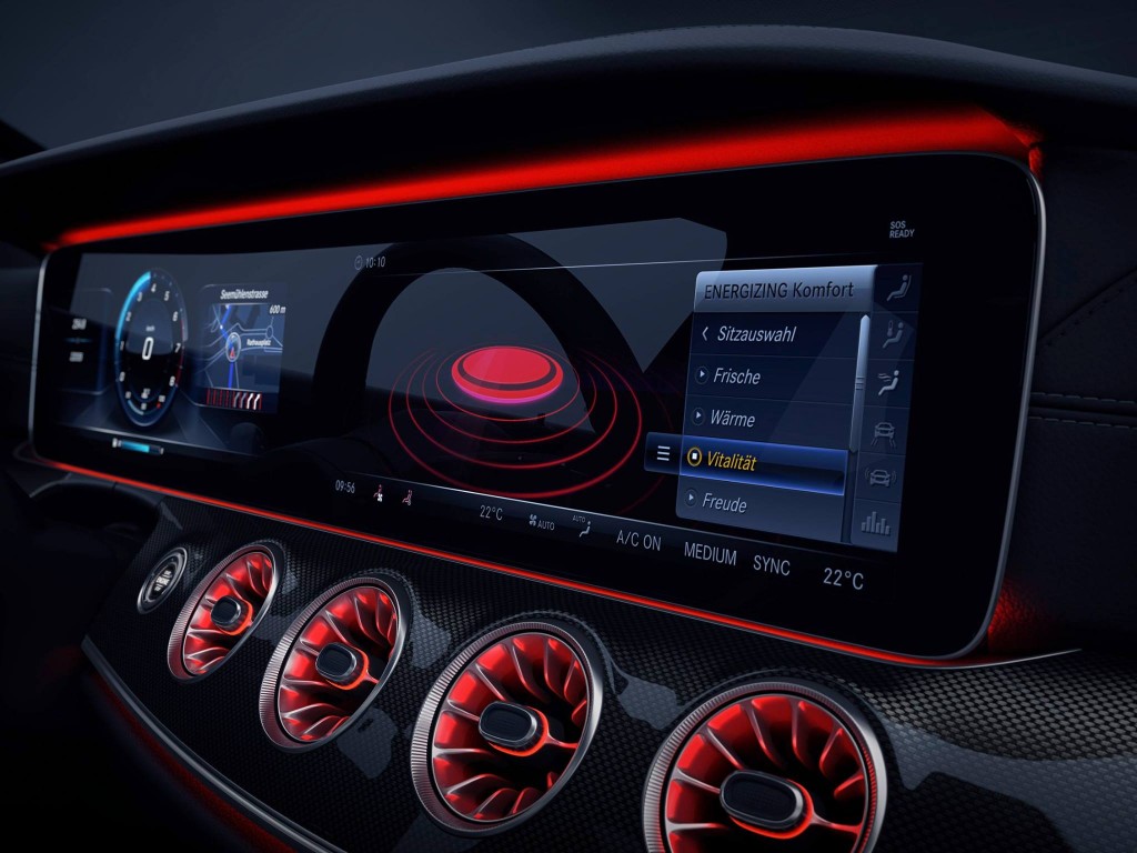 Mercedes-Benz-CLS-dashboard