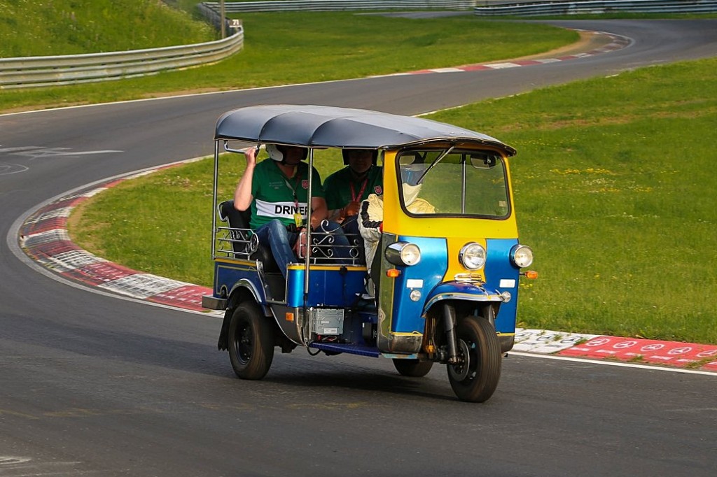 tuktuknurburring01