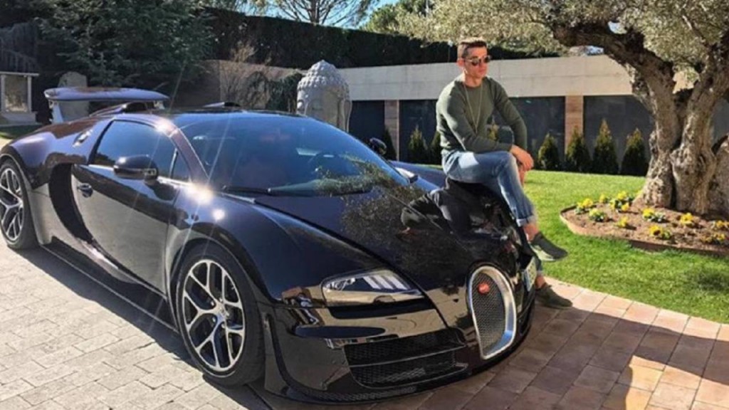 20170221-the18-image-cristiano-ronaldo-bugatti