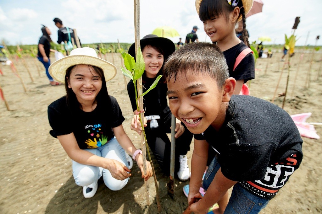 Mangroves Planting 4