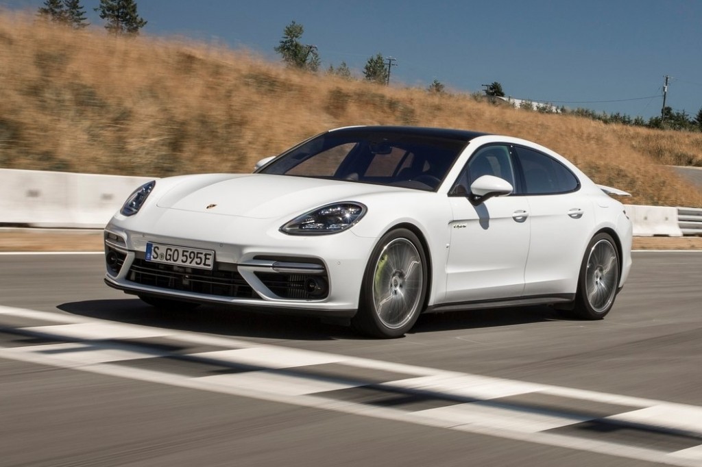 Porsche-Panamera_Turbo_S_E-Hybrid-2018-1600-17