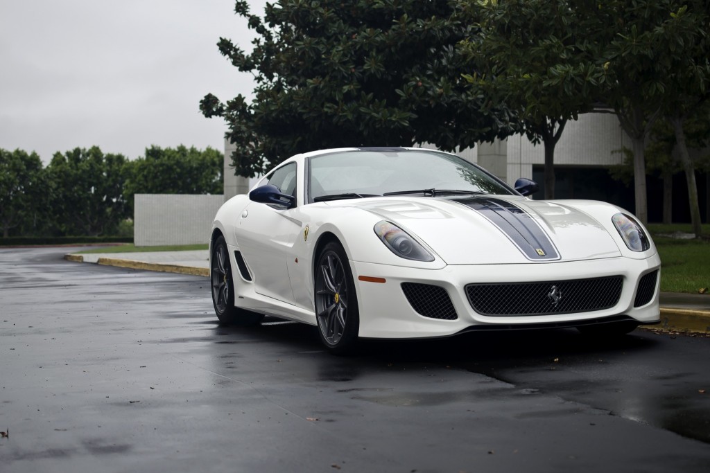 White_Ferrari_599_GTO_(8184050574)