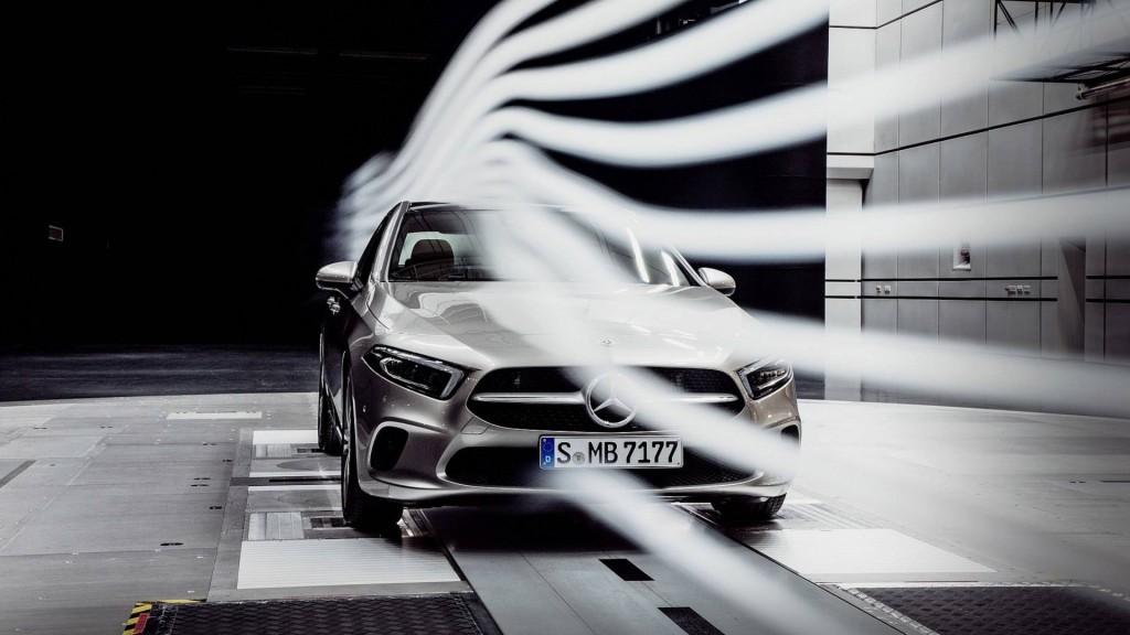 2019-mercedes-a-class-sedan-teaser (2)