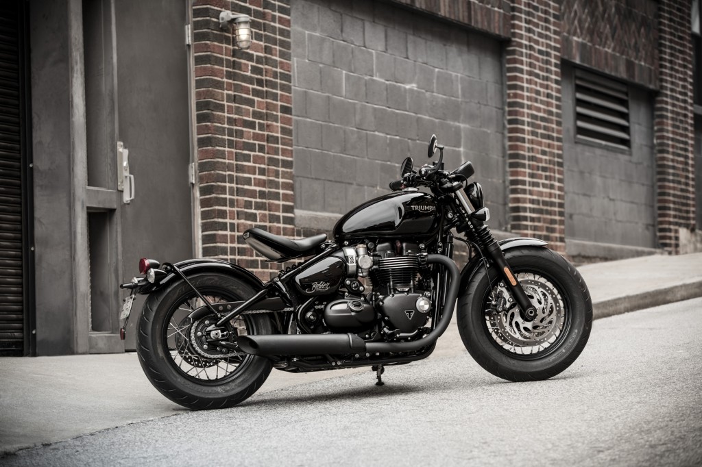 Pic_Bonneville Bobber Black_1