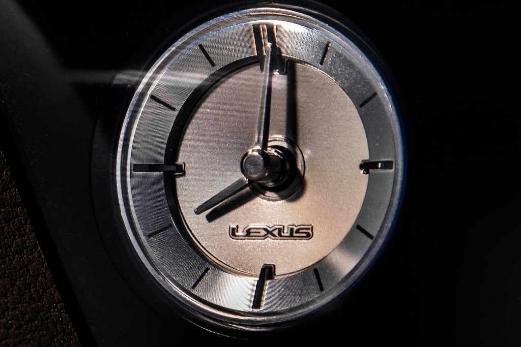Lexus-ES-2019-1600-b6