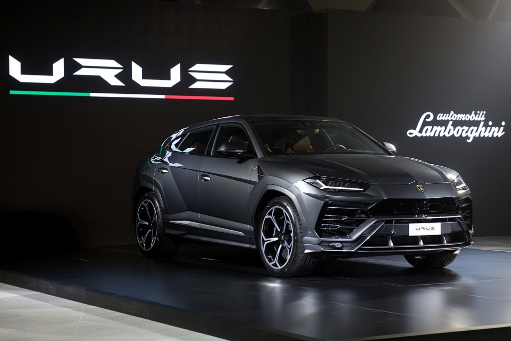 Lamborghini Urus 3