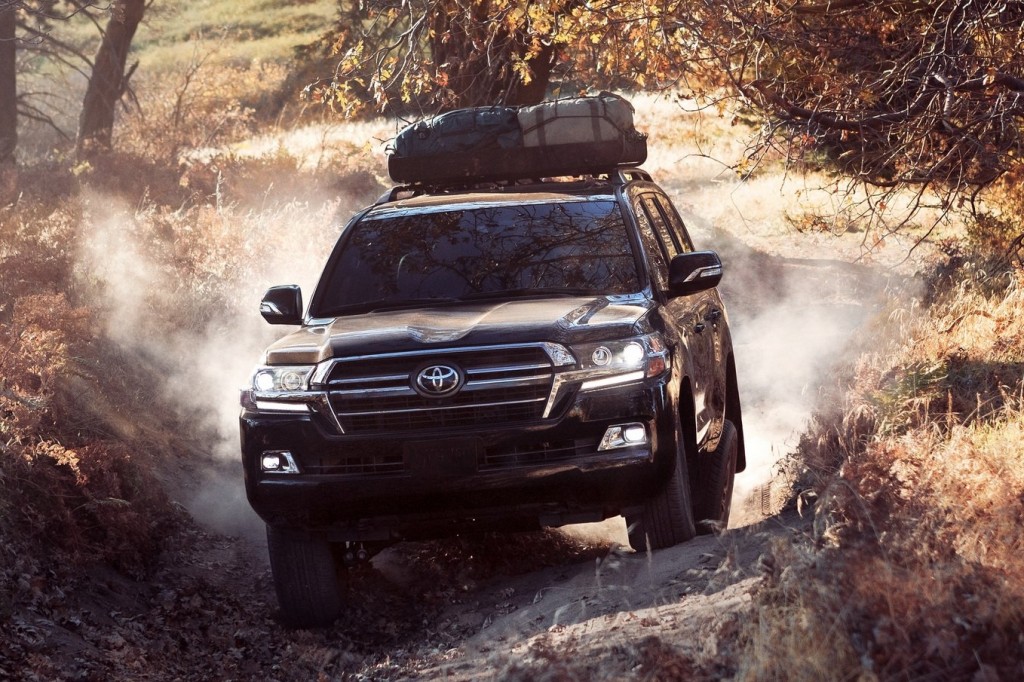bc6024f0-2020-toyota-land-cruiser-08