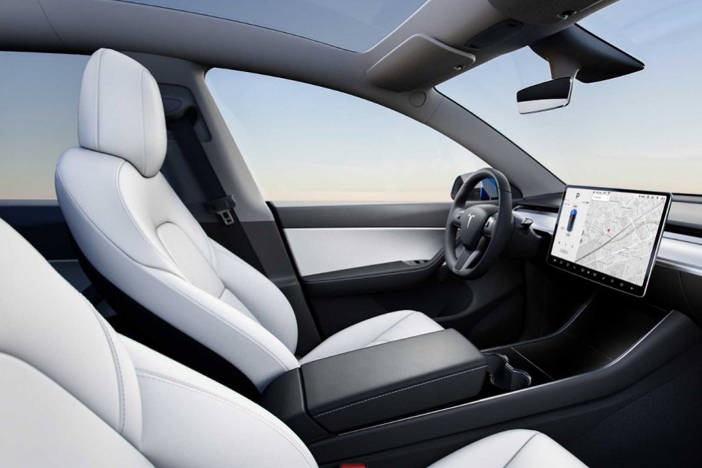 2021-tesla-model-y-interior