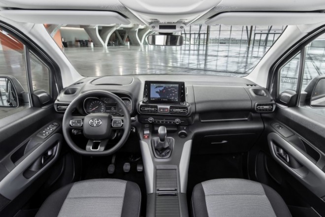 800_proace-city-verso-2019-037-193004