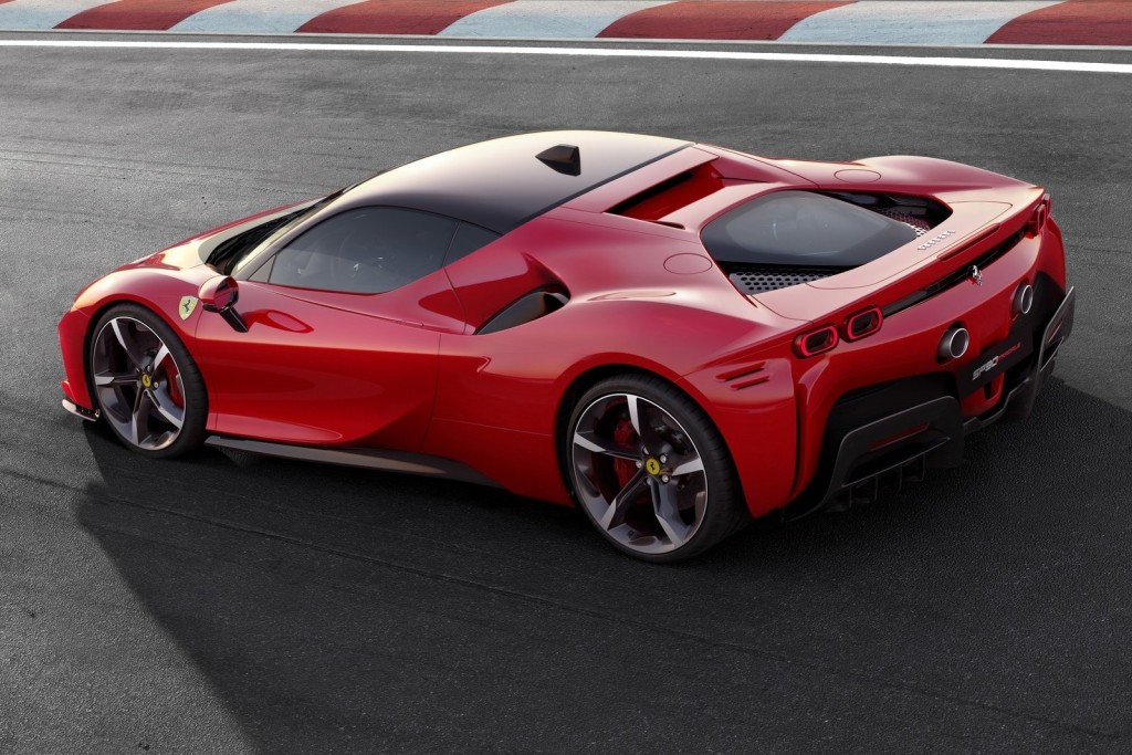 Ferrari-SF90_Stradale-2020-1600-04