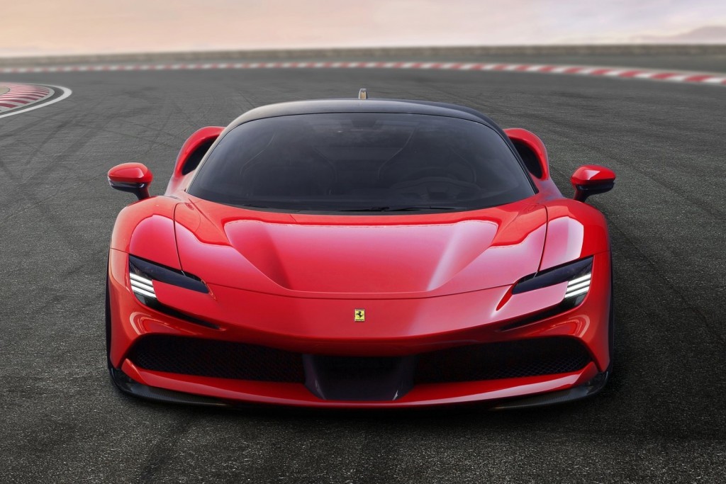 Ferrari-SF90_Stradale-2020-1600-05