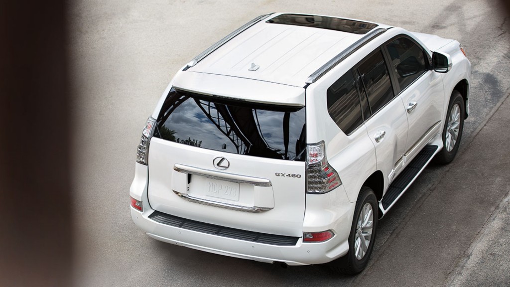 Lexus-GX-exterior-starfire-pearl-gallery-overlay-1204x677-LEX-GXG-MY15-005401