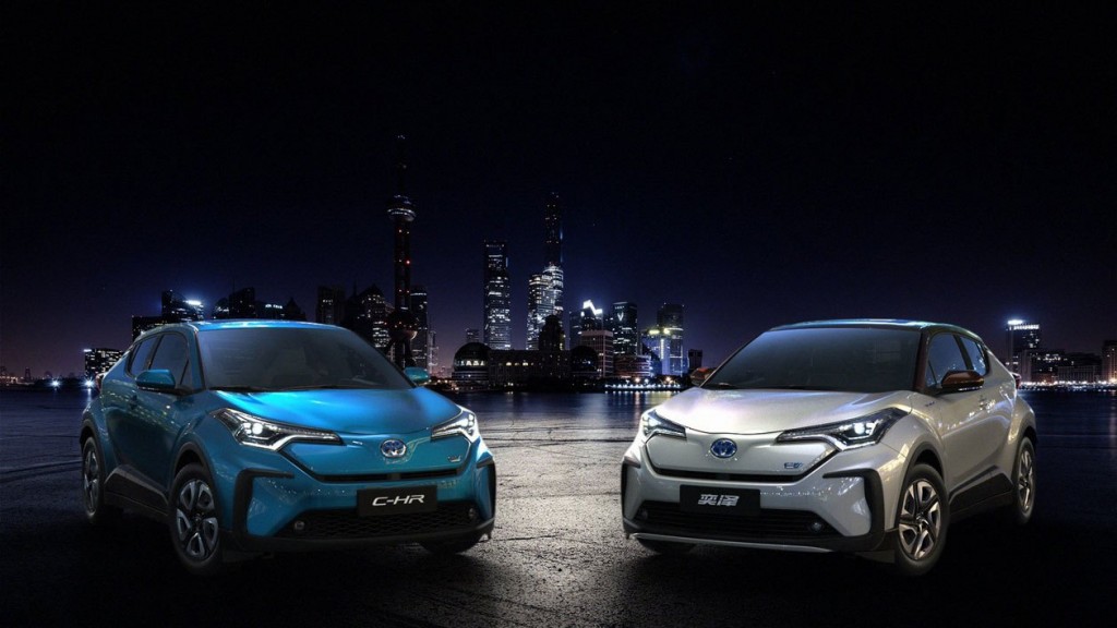 01-toyota-c-hr-ev-and-toyota-izoa-ev-2020