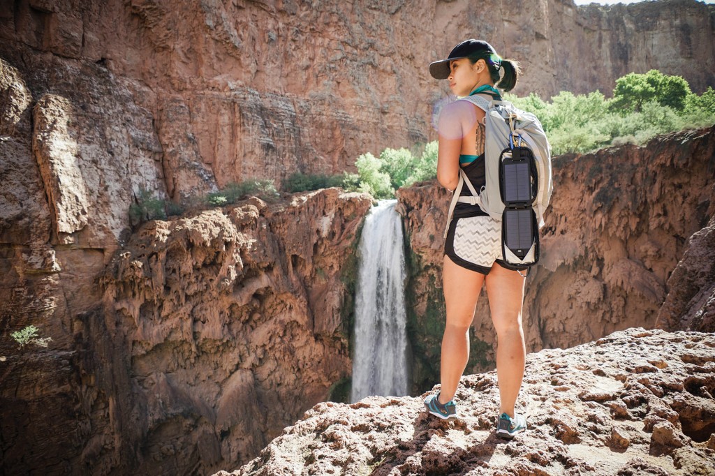 HIW124.wishlist.pr_powertraveller_solar_adventurer_lifestyle 342
