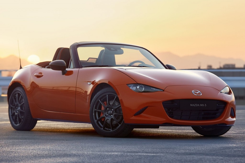 Mazda-MX-5_30th_Anniversary-2019-1600-01