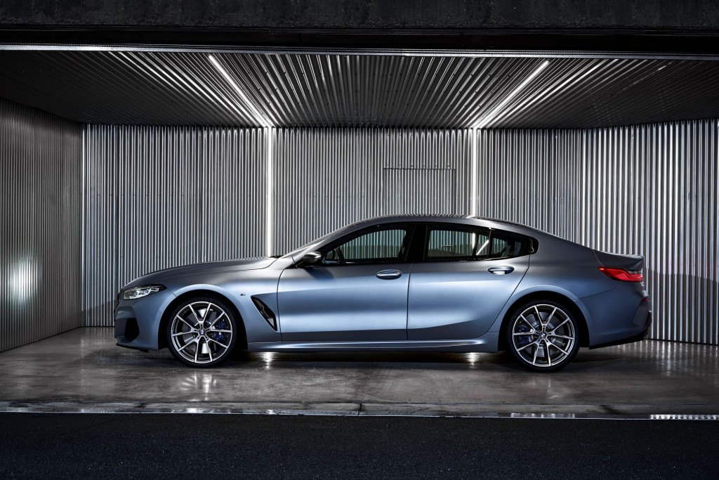 P90351078_highRes_the-new-bmw-8-series