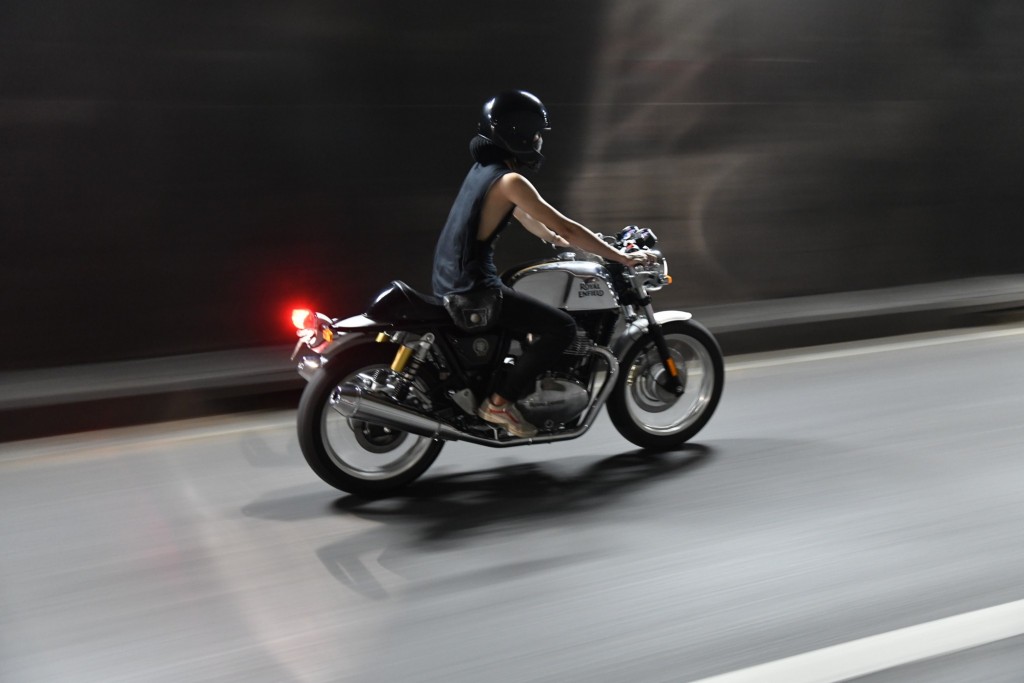RE Cafe Racer Night Ride 05