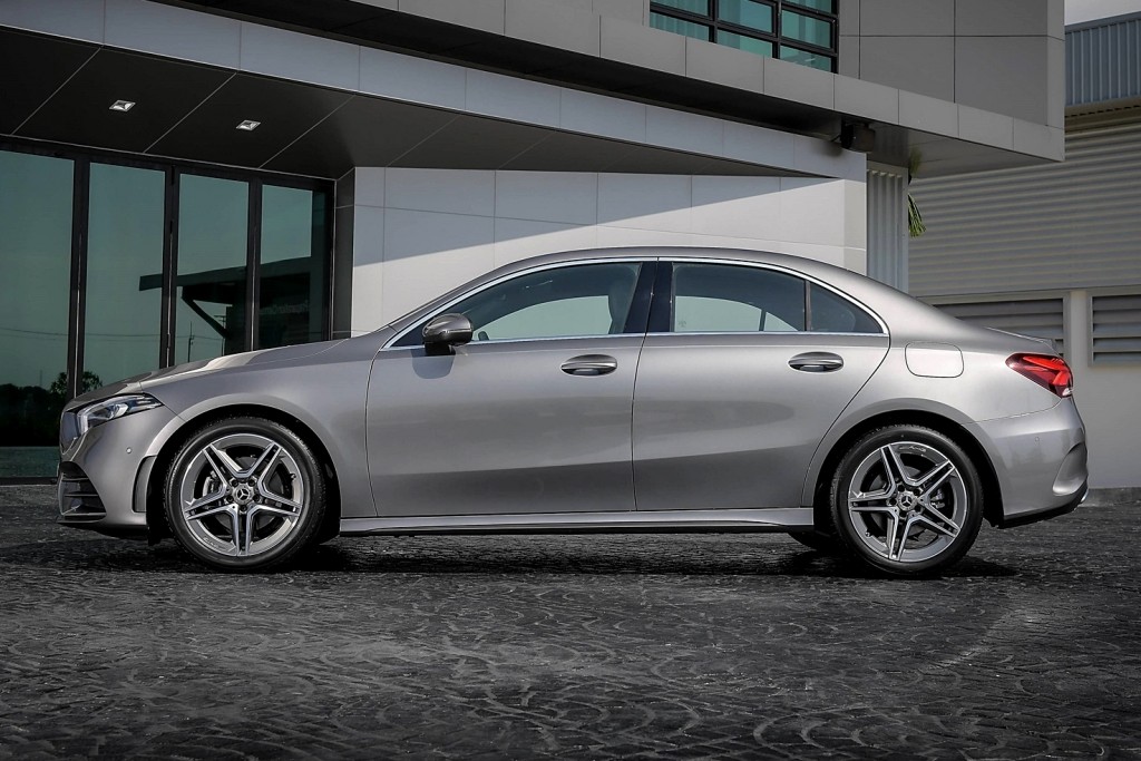 mercedes-benz a 200 amg dynamic