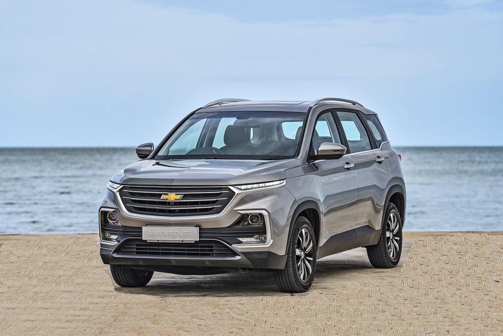 All-New Chevrolet Captiva Premier_F3Q seaside 2_small