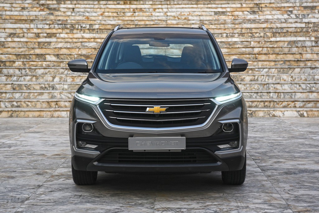 All-New Chevrolet Captiva Premier_front_resort_small