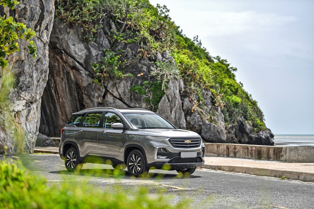 All-New Chevrolet Captiva Premier_seaside drive_small