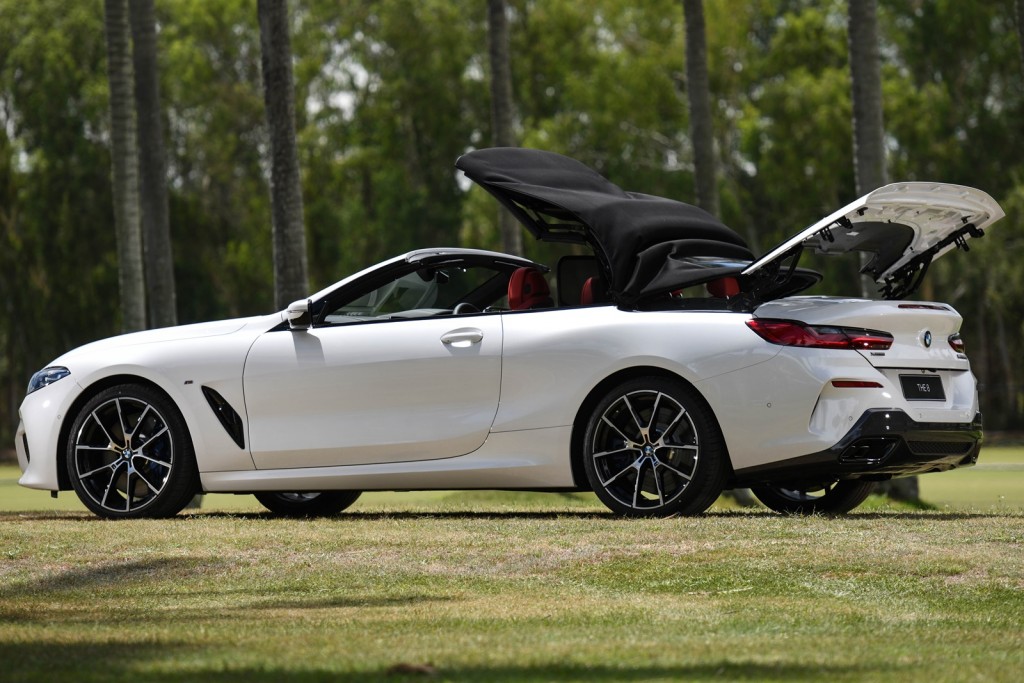 BMW M850i xDrive Convertible 