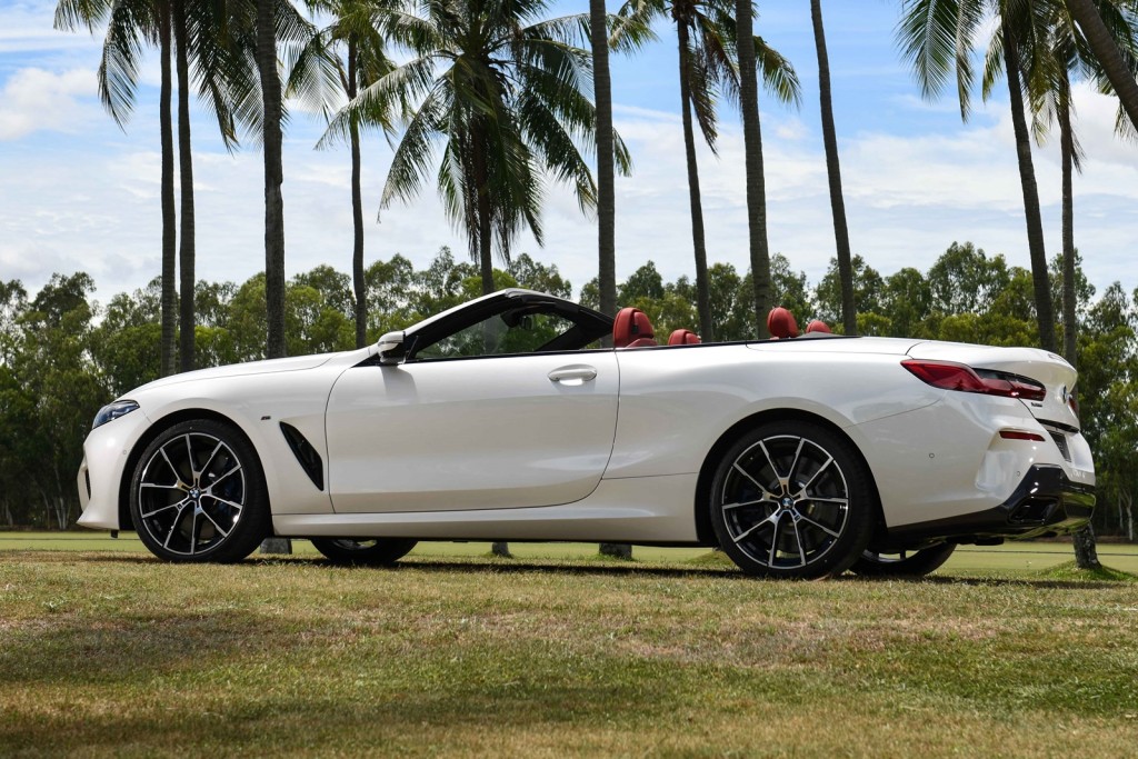 BMW M850i xDrive Convertible 