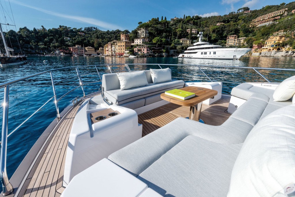 AZIMUT Flybridge 60 (2)